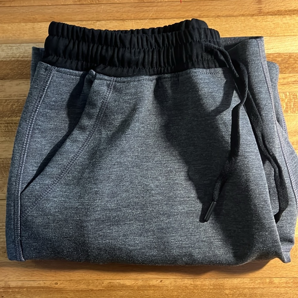 Kenneth Cole Shorts